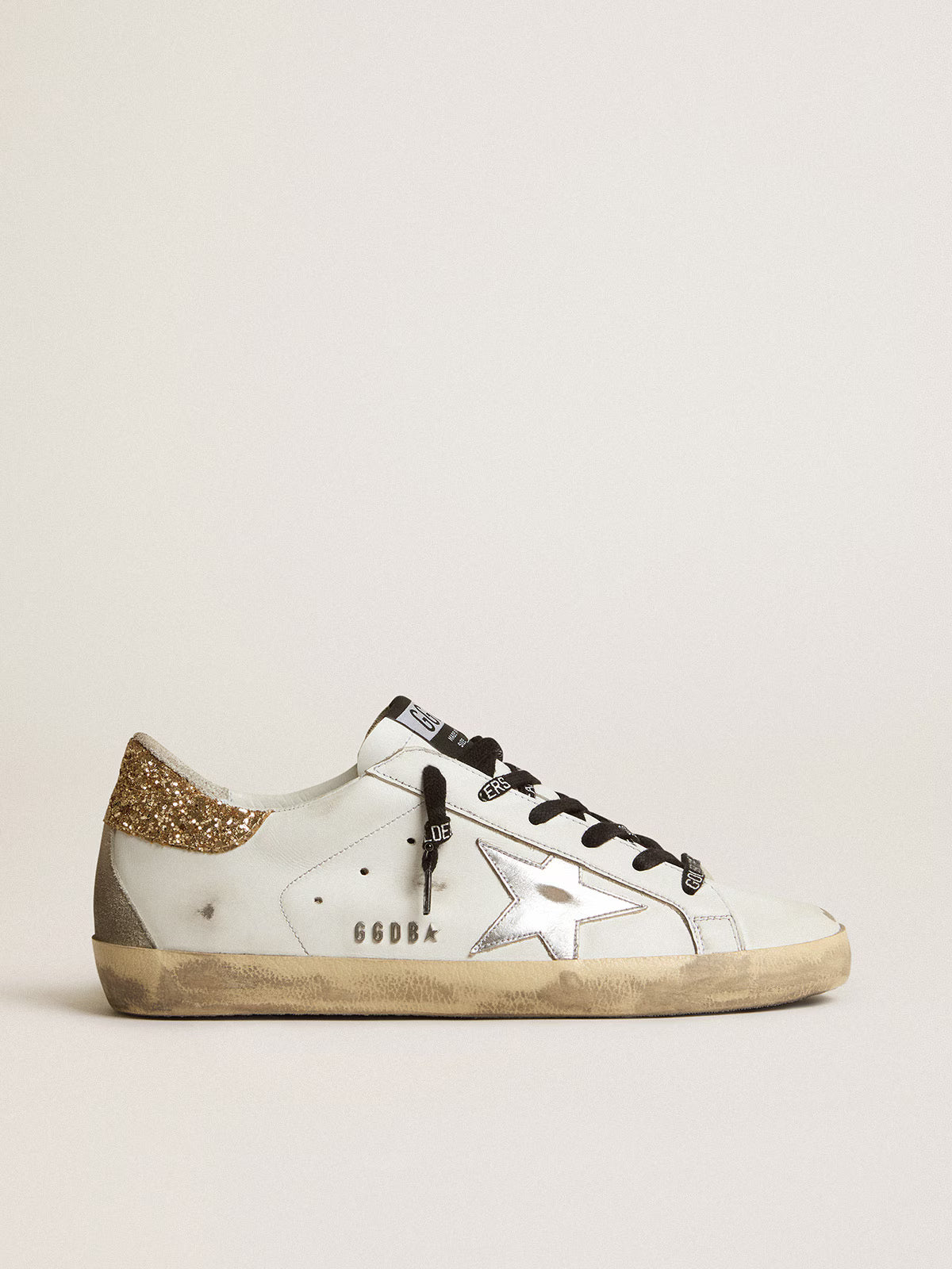 Golden Goose Super-Star pour femme en cuir blanc avec languette de talon pailletée