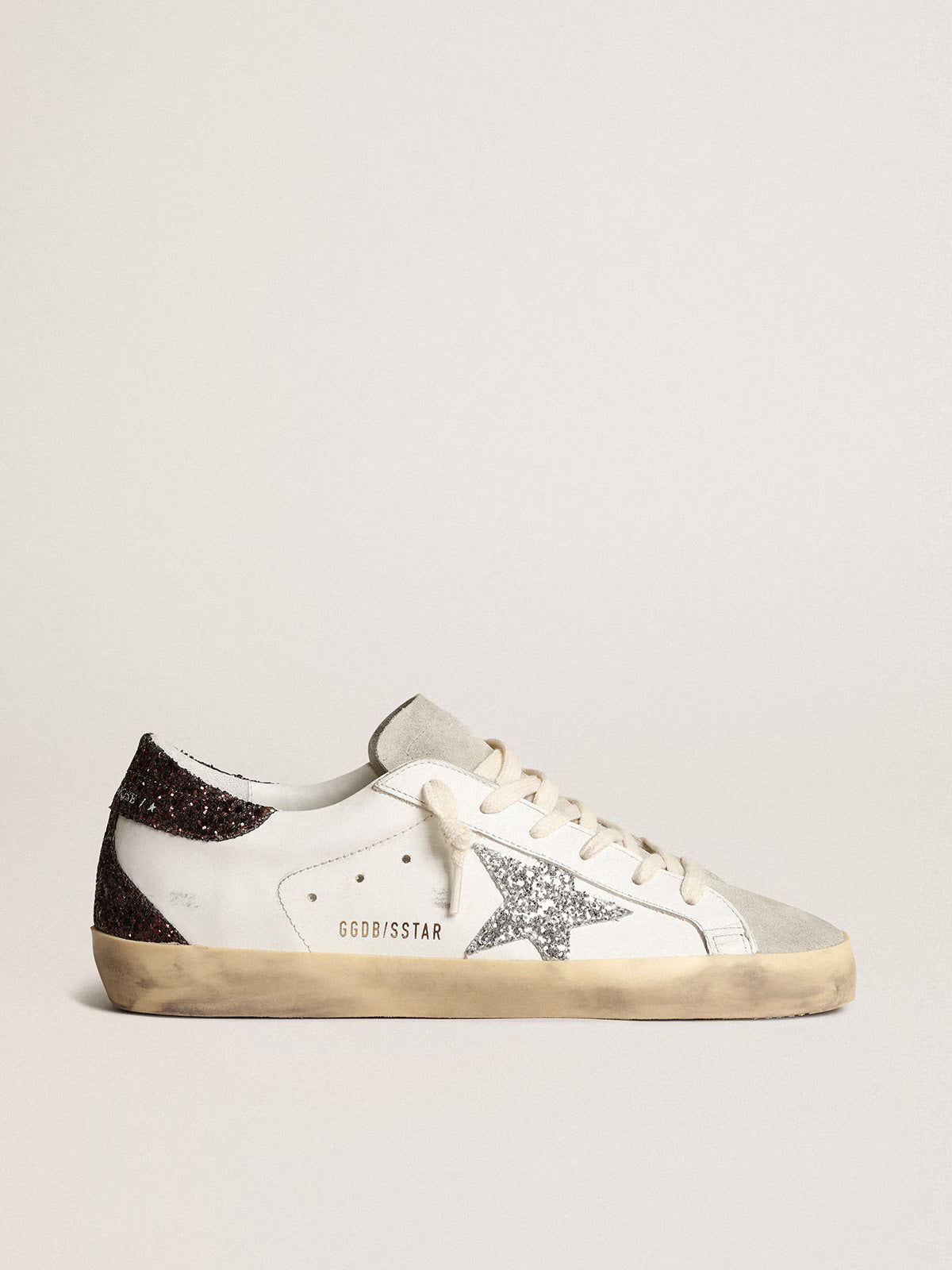 Golden Goose Super-Star pour femme avec étoile argentée et languette de talon pailletée marron