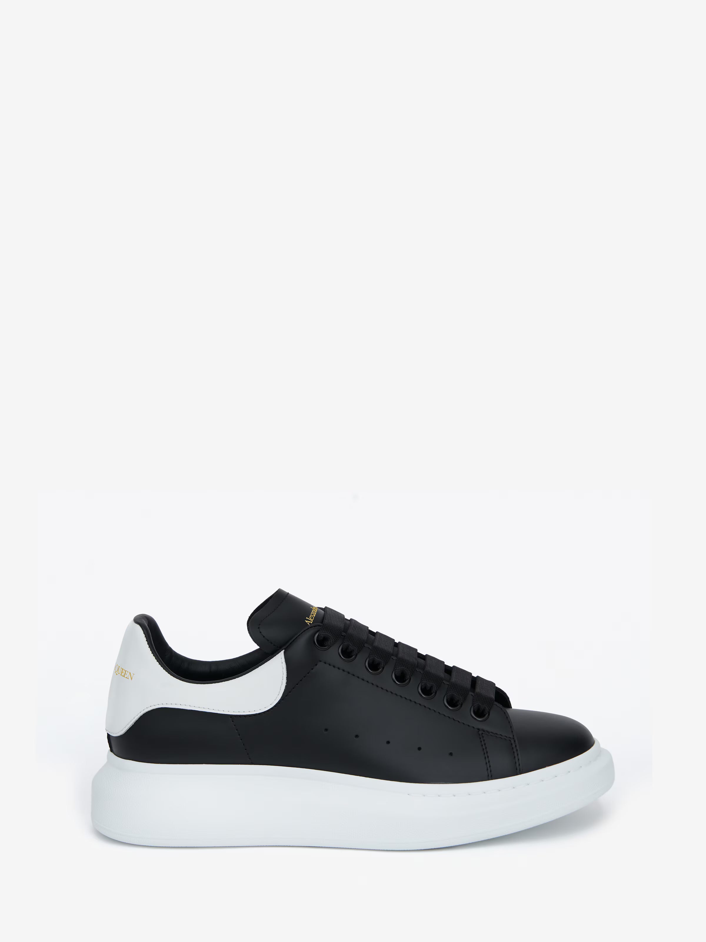 Men's Oversized Sneaker in Black/White