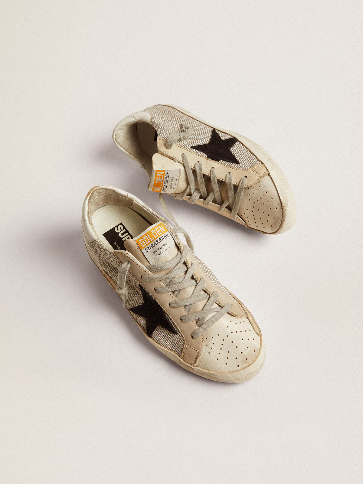 Golden Goose Super-Star pour femme en cuir avec étoile noire