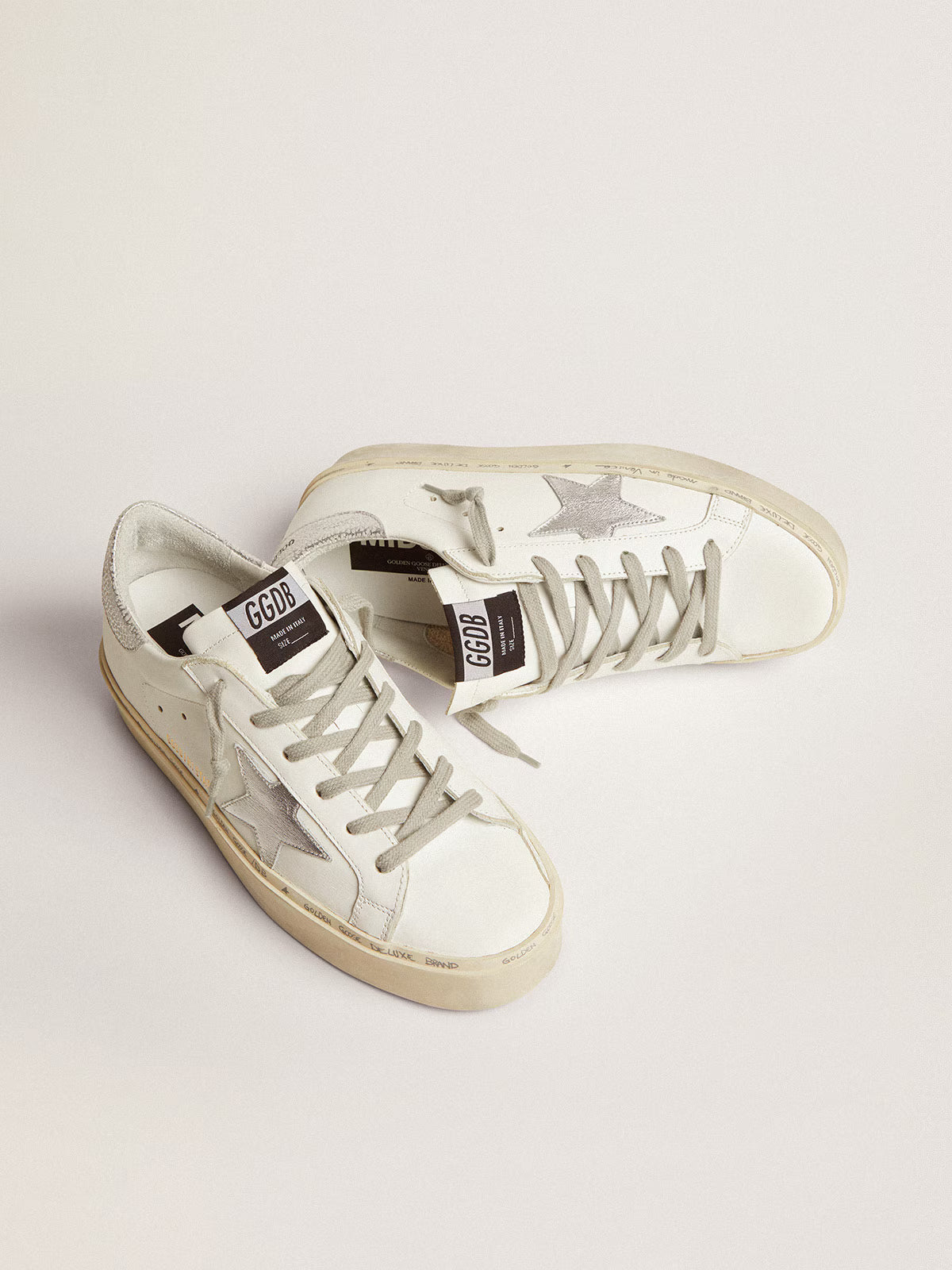 Golden Goose Hi Star pour femme avec étoile et talon argenté métallique