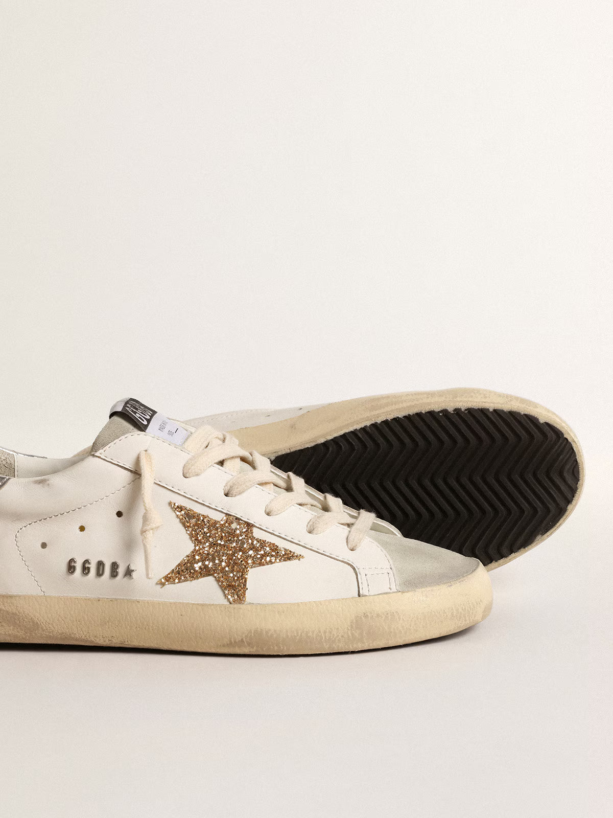 Golden Goose 女士 Super-Star 金色亮片星星与冰灰色绒面革拼接款