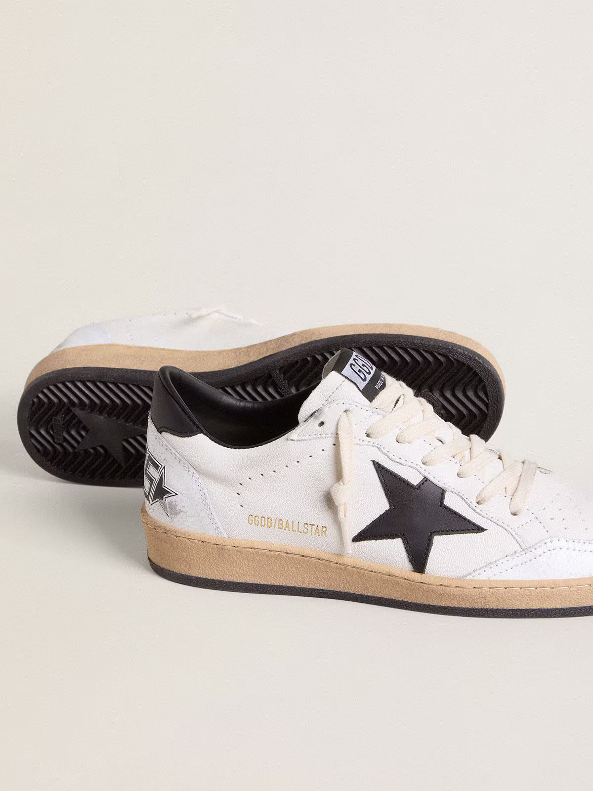 Men's Ball Star in white nappa with black star