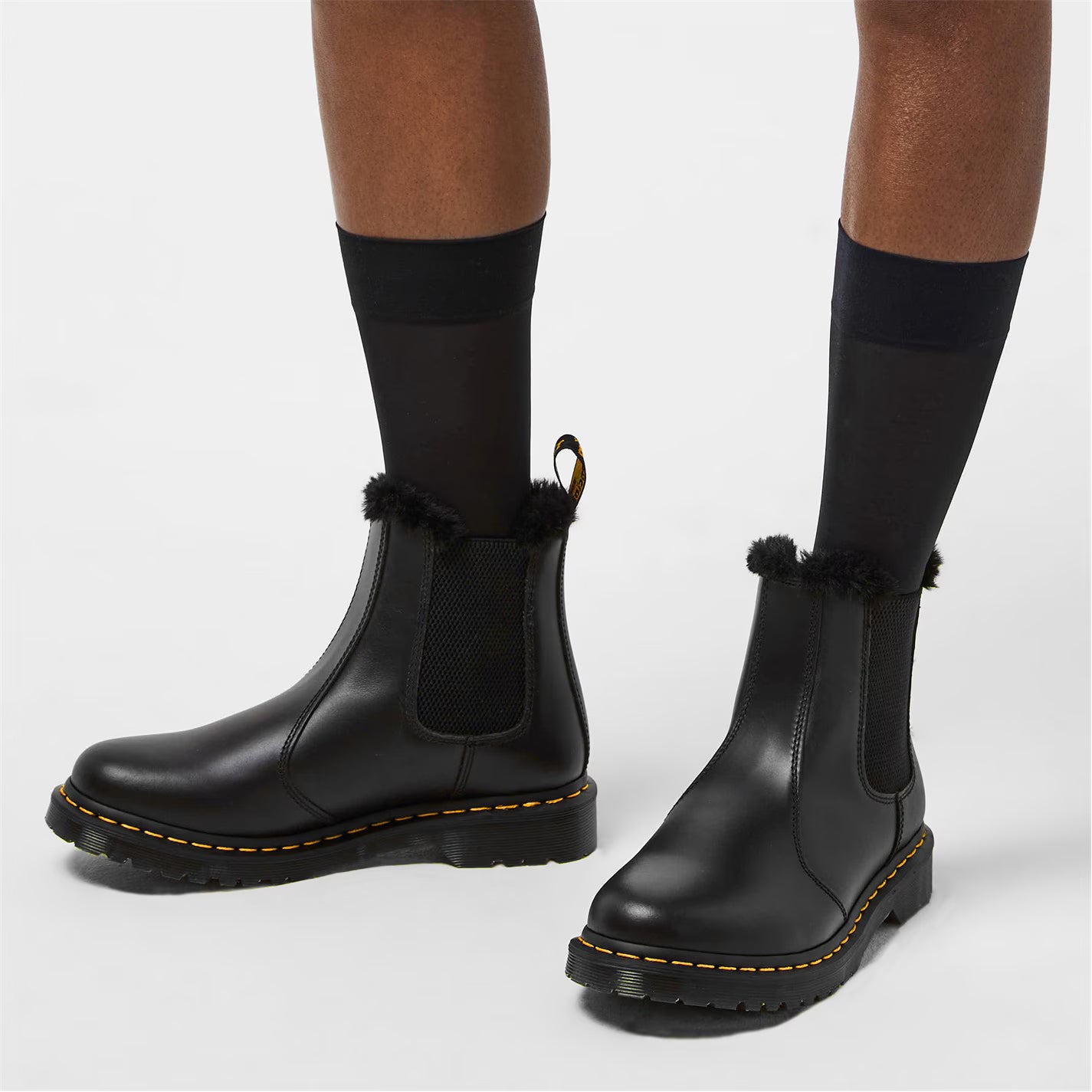 Botín Chelsea Dr Martens 2976 Leonore forrado con piel sintética