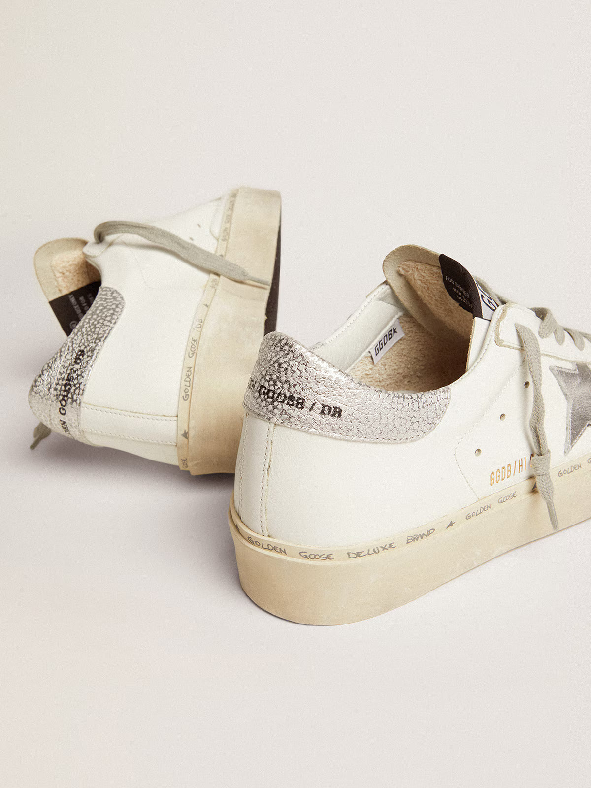 Golden Goose Hi Star pour femme avec étoile et talon argenté métallique